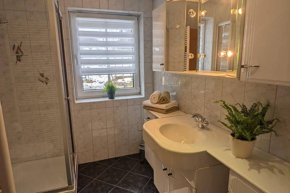 Ganze Wohnung, Ferienwohnung Wally - Ferienwohnungen Schönherr in Schlettau, Erzgebirge