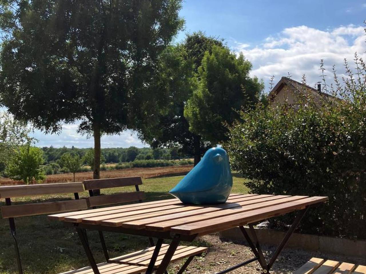 Casa rural tranquila con jardín y chimenea, 4 pers. in Montbeugny, Allier (desambiguación)