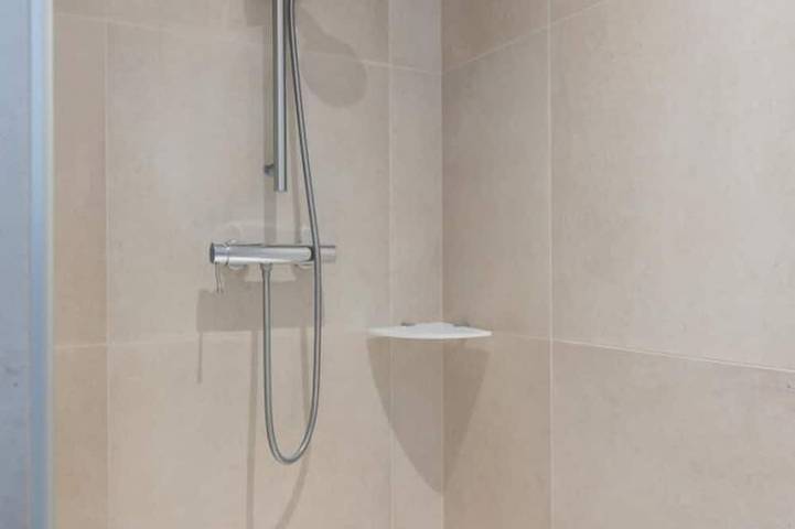 Location de vacances pour 2 personnes, avec piscine et jardin à Biville-la-Baignarde - 4