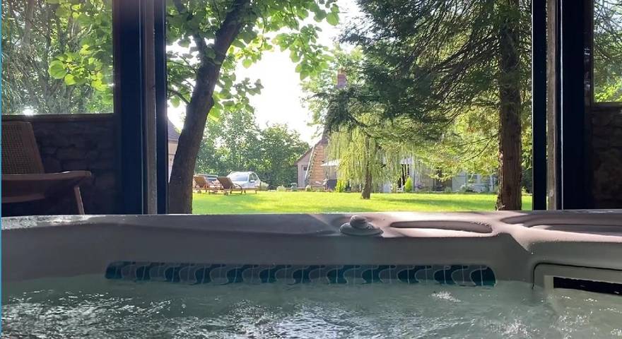 Chambre d’hôte pour 2 personnes, avec jacuzzi et jardin dans Nièvre - 2