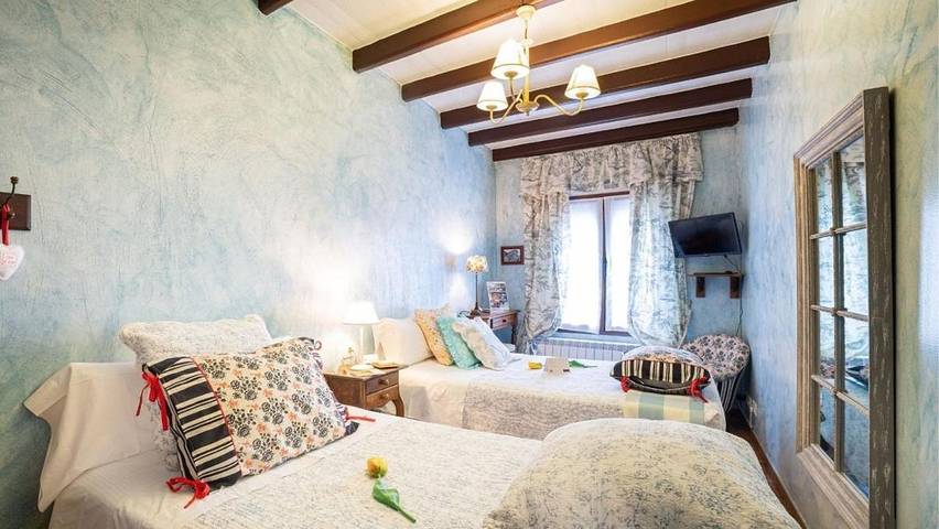 Casa rural para 15 personas, con Terraza además de Jardín y Piscina para niños en Tierra del Vino - 3