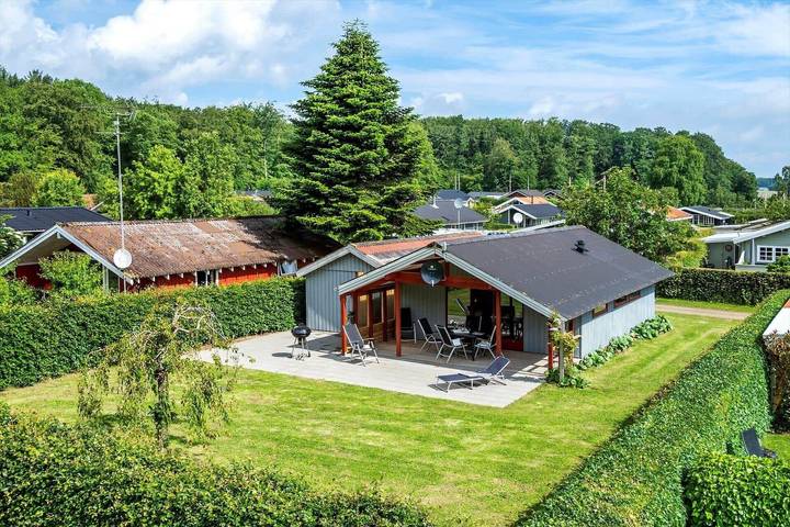 Ferienhaus für 6 Personen, mit Terrasse in Binderup Strand