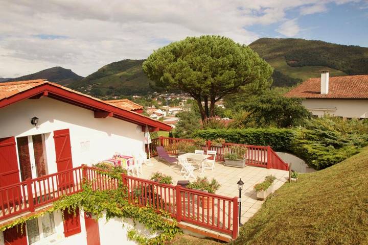 Chambre d’hôte pour 2 personnes, avec vue ainsi que jardin et terrasse à Saint-Jean-Pied-de-Port - 3
