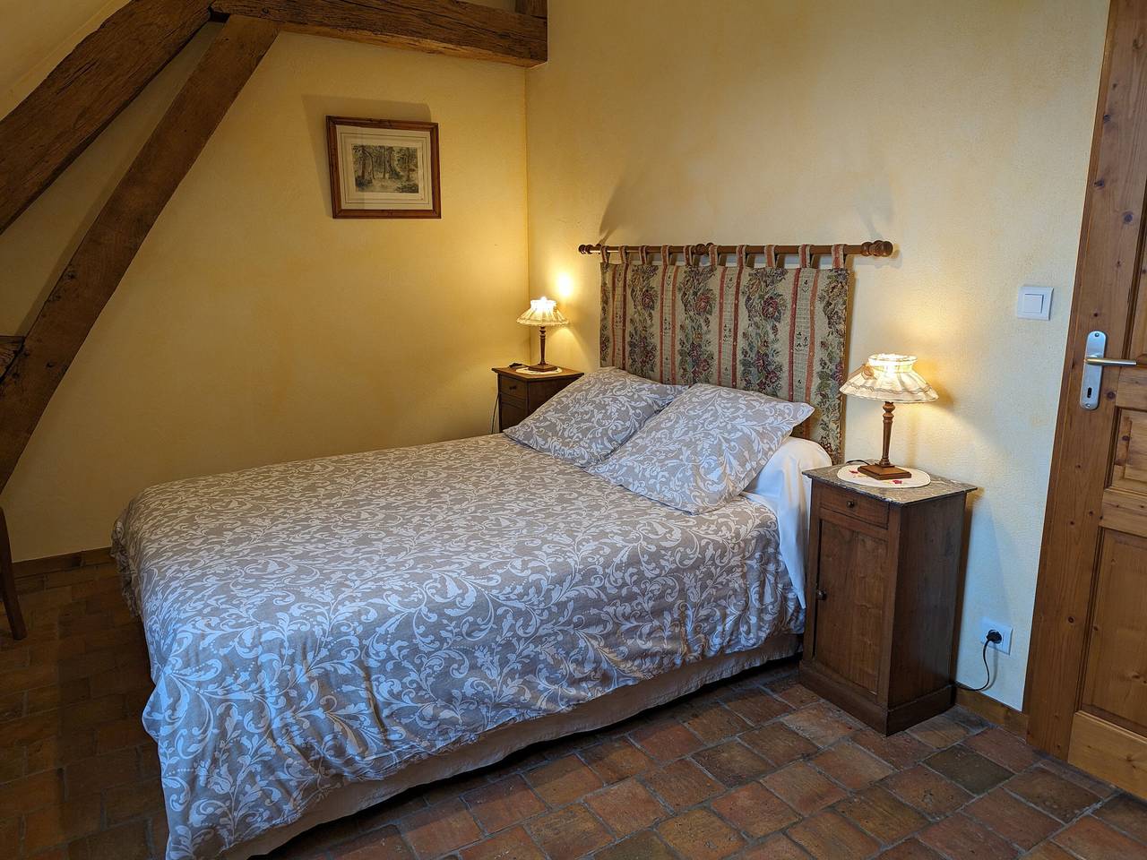 Charmante Maison Rurale avec Terrasse Privative, Proche A.77 et A.19, entre Gâtinais et Fontainebleau in Lorcy, Région de Pithiviers