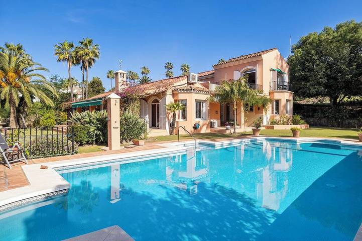Villa for 10 people, with garden - 1