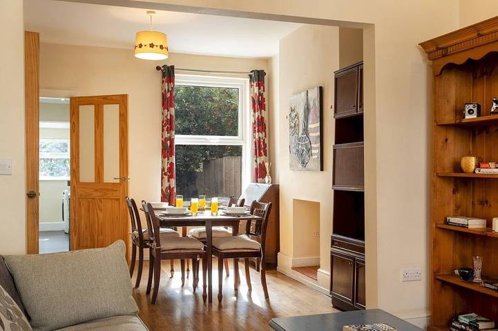 Glamping for 6 people, with garden in Nottinghamshire