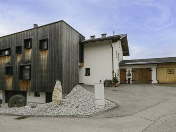 Gîte pour 5 personnes, avec jardin et terrasse à Wiesing