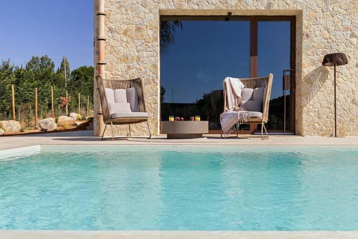 Ferienhaus für 2 Personen, mit Whirlpool und Terrasse sowie Garten und Pool