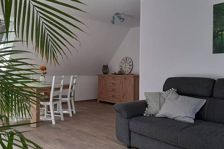 Ferienwohnung Angelika gr. Fw - Ferienhaus zur Eiche am Dorfanger in Waldow/ Brand, Schönwald (Brandenburg)