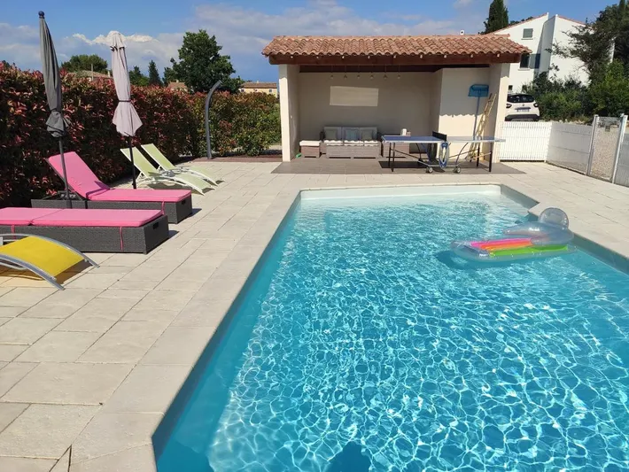Casa de vacaciones para 4 personas, con piscina además de jardín y vistas - 1