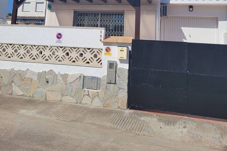 Chalet für 7 Personen, mit Terrasse und Garten in Empuriabrava