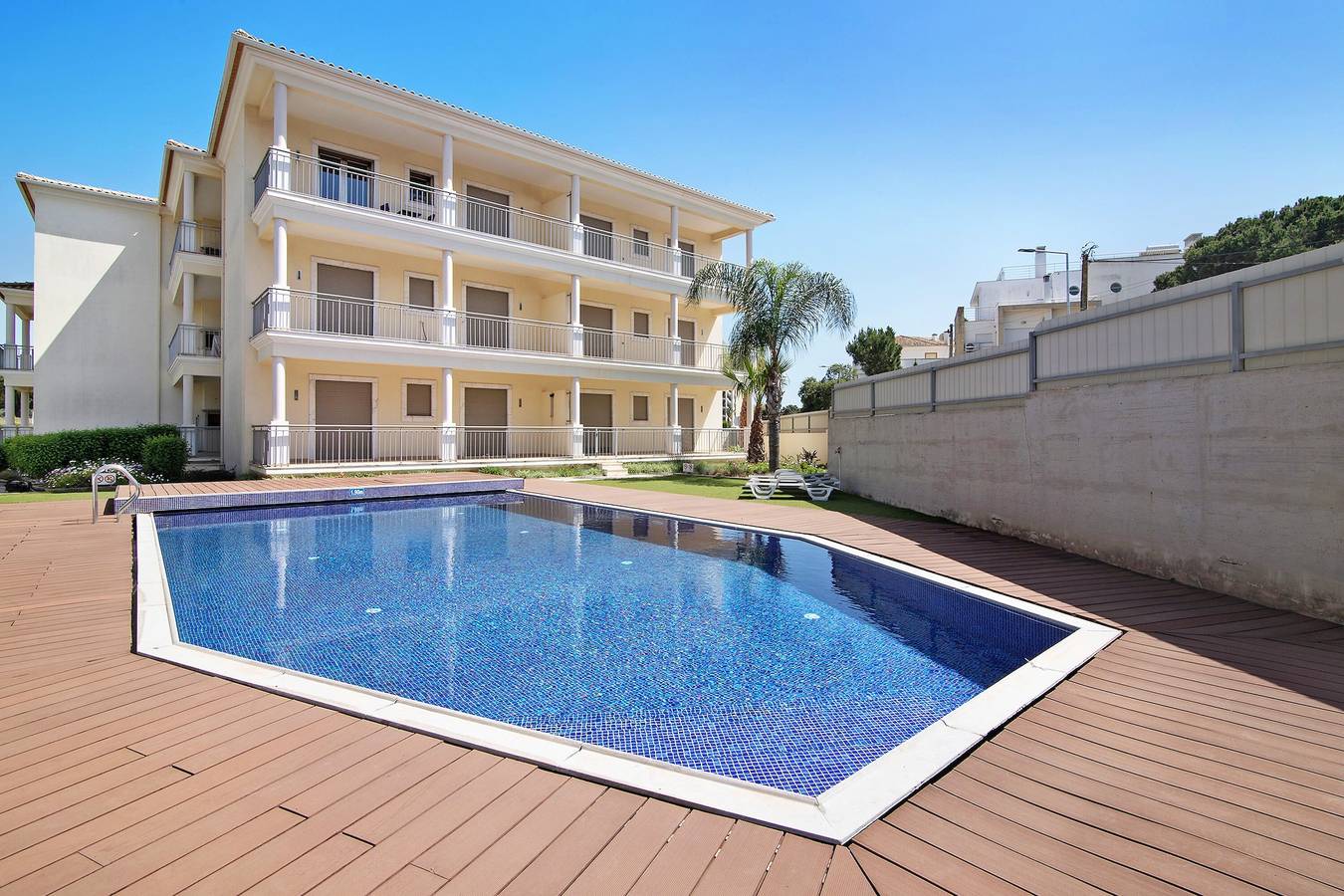 Appartement entier, Appartement "Varandas do Sol" avec piscine, terrasse et Wi-Fi in Aldeia das Açoteias, Albufeira