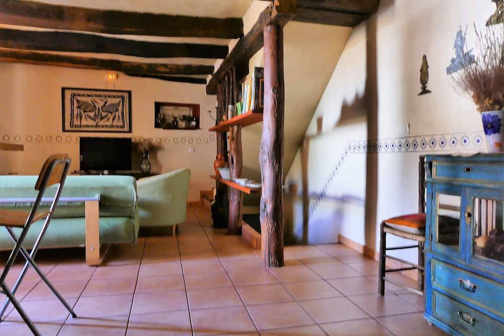 Ideal For Groups Of 6/8 People, 3 Bedrooms in Pinofranqueado, Cáceres Region