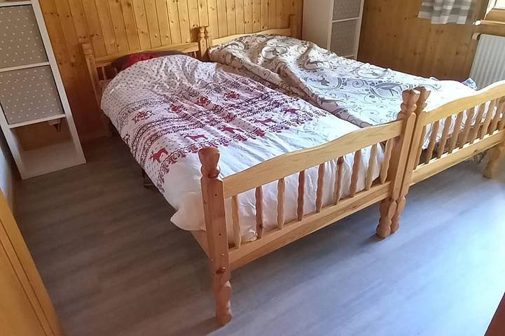 Gîte pour 4 personnes, avec terrasse et jardin dans Champoussin - 2