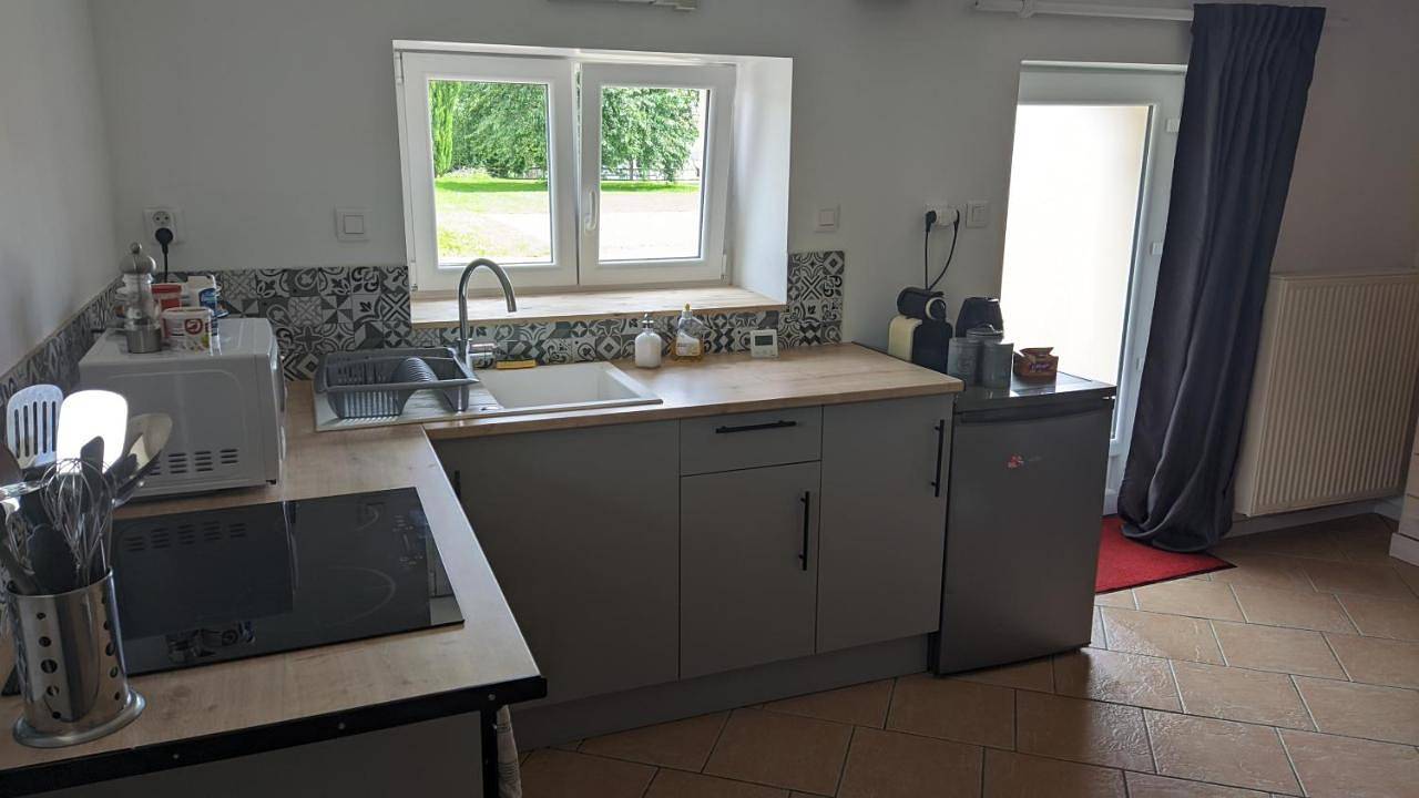 Appartement entier, Studio à la campagne dans corps de ferme rénovée in Chancey, Haute-Saône
