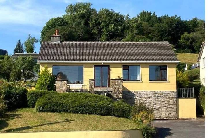 Holiday home for 8 people, with balcony and garden in Donegal