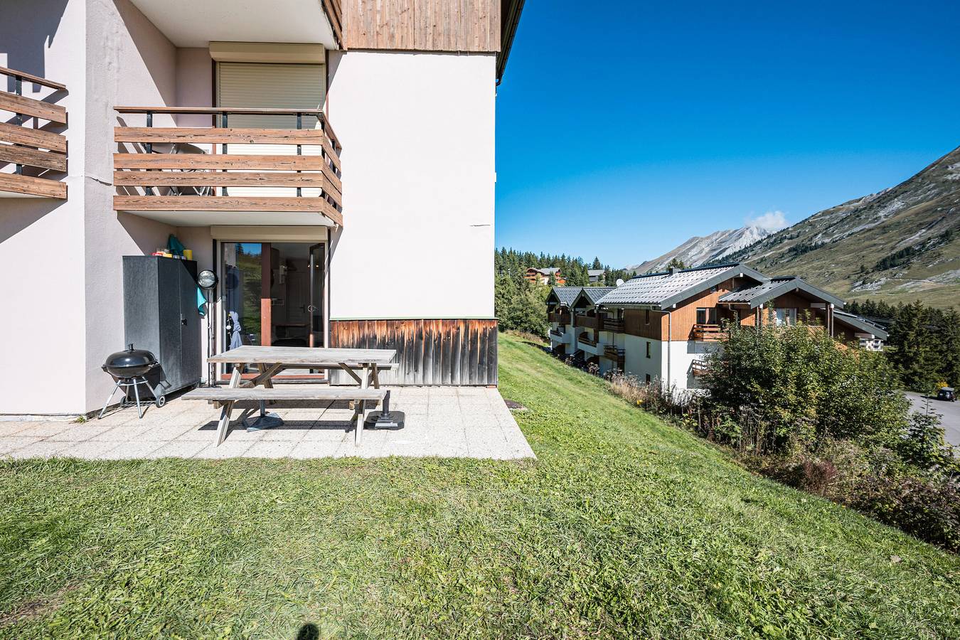 Apartamento entero, Apartamento 'La Cabane De Merdassier' con Balcón y Wi-Fi in Manigod, Región de Annecy