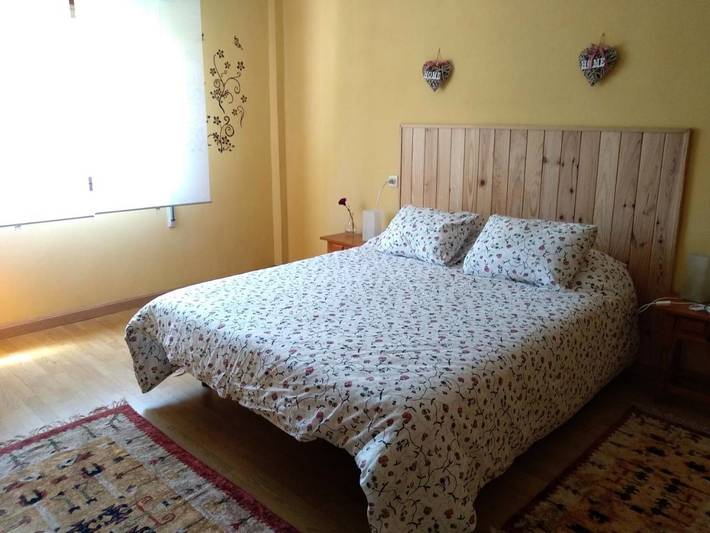 Apartamento de vacaciones para 6 personas, con jardín además de vistas y terraza - 1