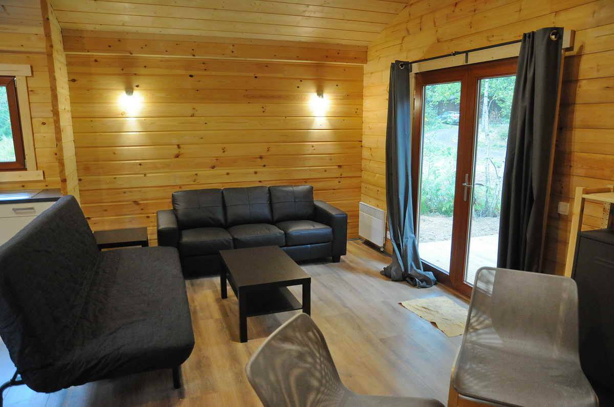 Chalet für 8 Personen im Ferienpark Village de Vacances Oignies in Viroinval, Parc Naturel Viroin Hermeton
