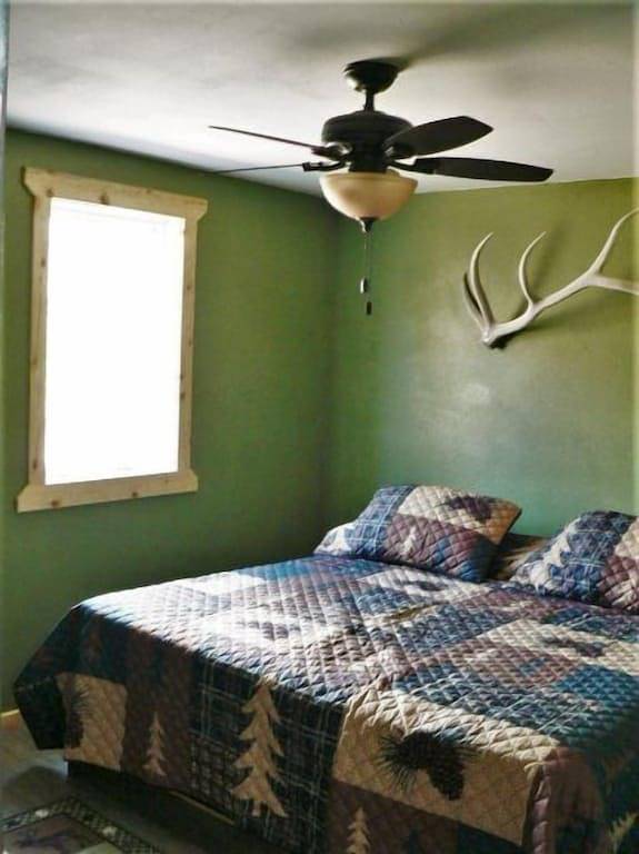 Gästehaus mit 2 Schlafzimmern, Blick auf die Berge und Abenteuer im Freien! in Cody (WY), Absaroka Range