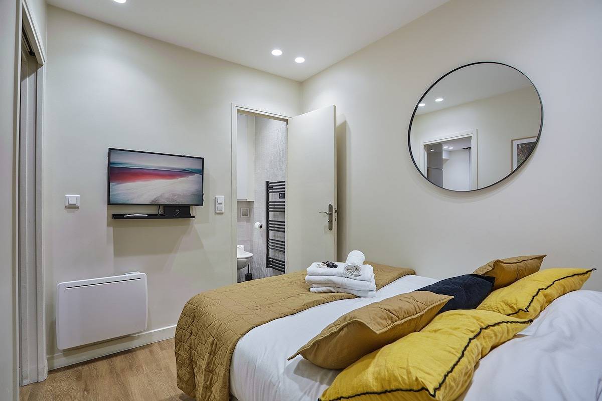 Appartamento intero, Charming Apartment Center of Paris Montmartre in Parigi, Ile-de-France