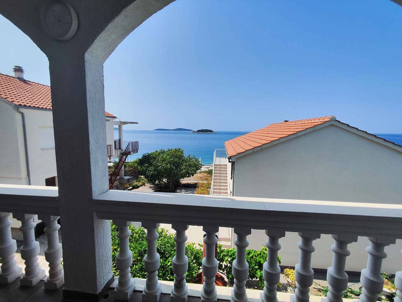 Appartement de vacances entier, Appartement de vacances à 20 m de l'Adriatique  in Rogoznica, Šibenik-Knin
