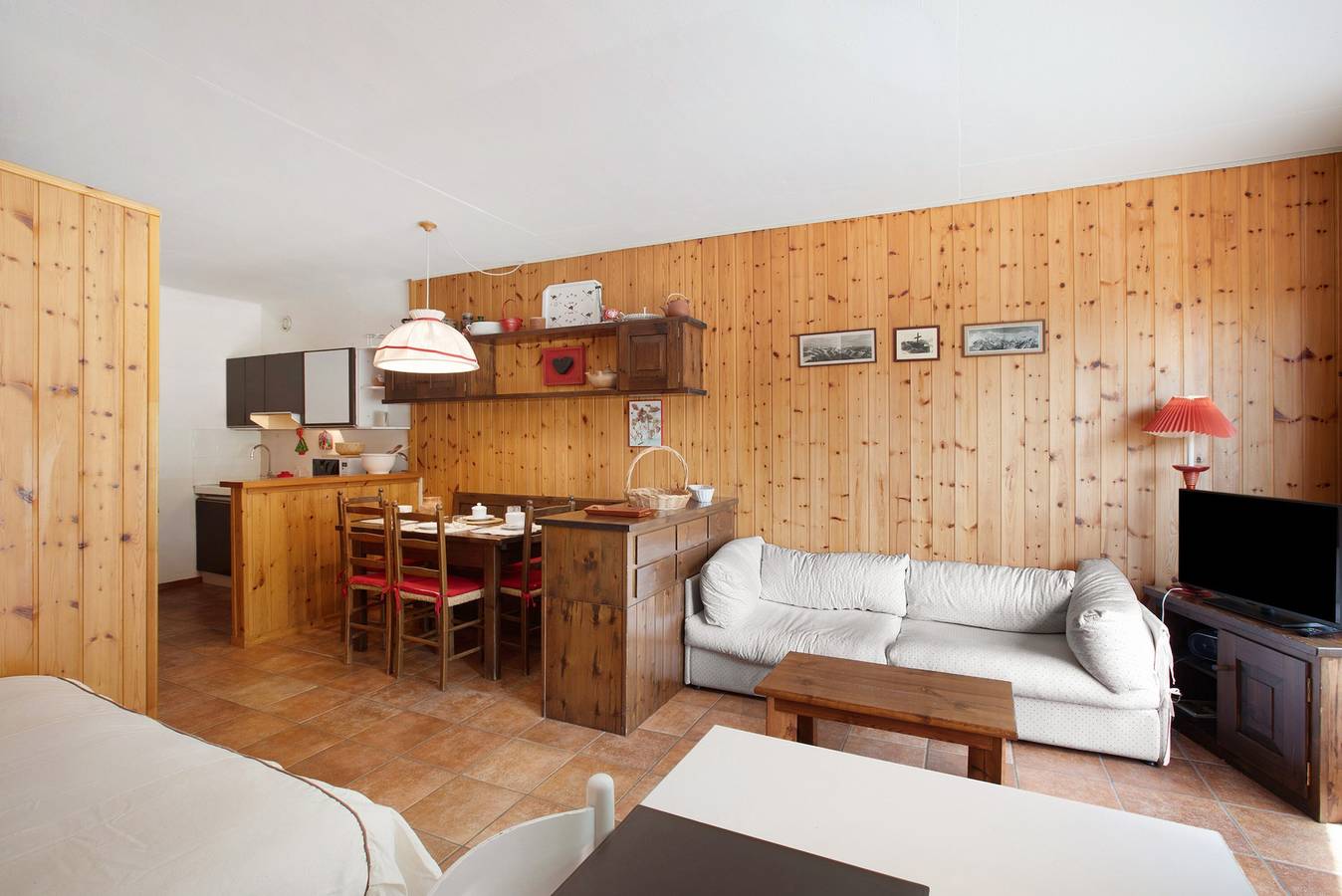 Appartamento intero, Appartamento 'Larice' con vista sulle montagne, terrazza privata e giardino in comune in Pila (Aosta), Comune di Gressan
