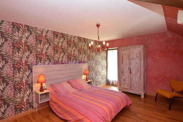 Location de vacances pour 10 personnes, avec Terrasse ainsi que Jardin et Piscine à Thédirac - 3