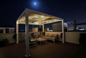 Gîte pour 4 personnes, avec vue ainsi que jardin et piscine à Cabo Roig