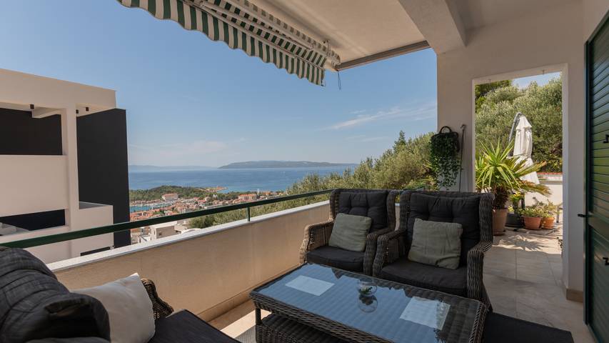 Villa pour 8 personnes, avec jardin et terrasse, adapté aux familles à Makarska - 2