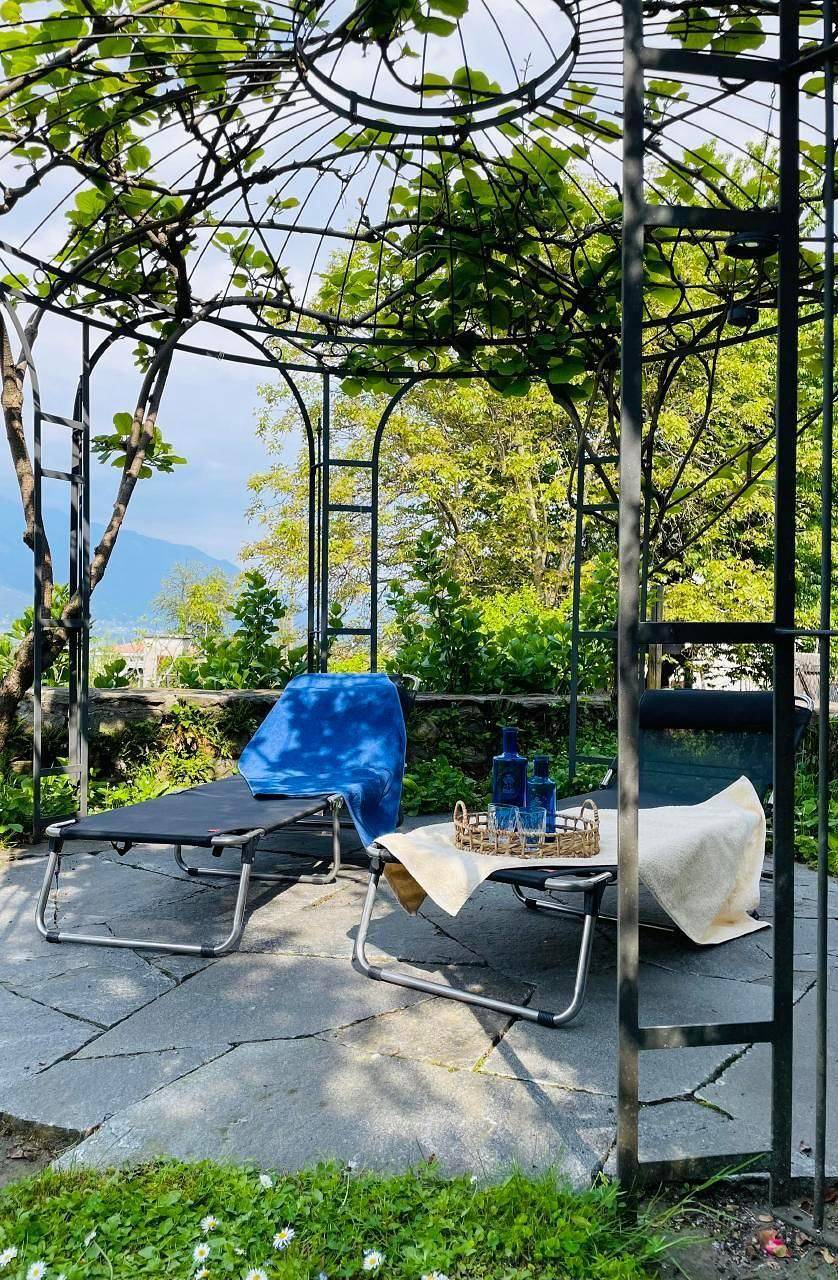 Ganze Ferienwohnung, Ferienwohnung "Casa Ritz" mit Garten in Gambarogno, Lago Maggiore (Schweiz)