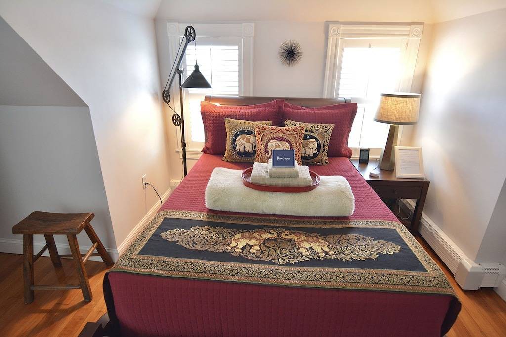 Ganze Wohnung, 🎖The Ashmont Suite - Close to Subway + Downtown🎖 in Boston, Massachusetts