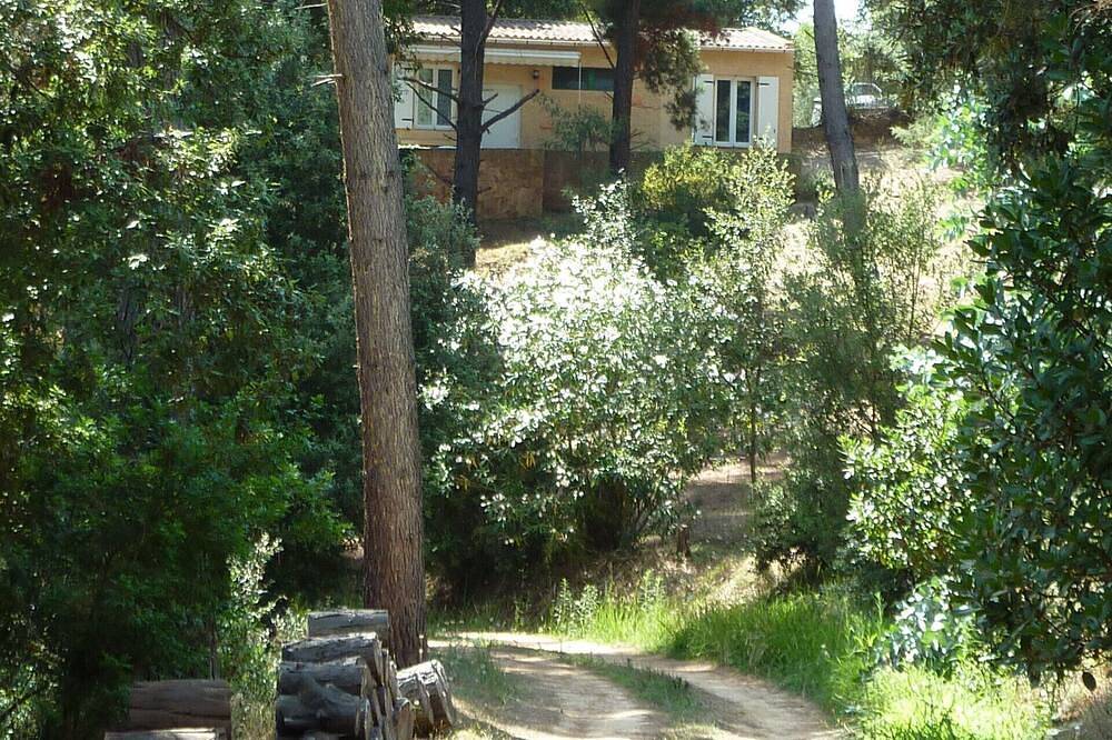 Mini-villa de 300m de playa. in Tiuccia, Calcatoggio