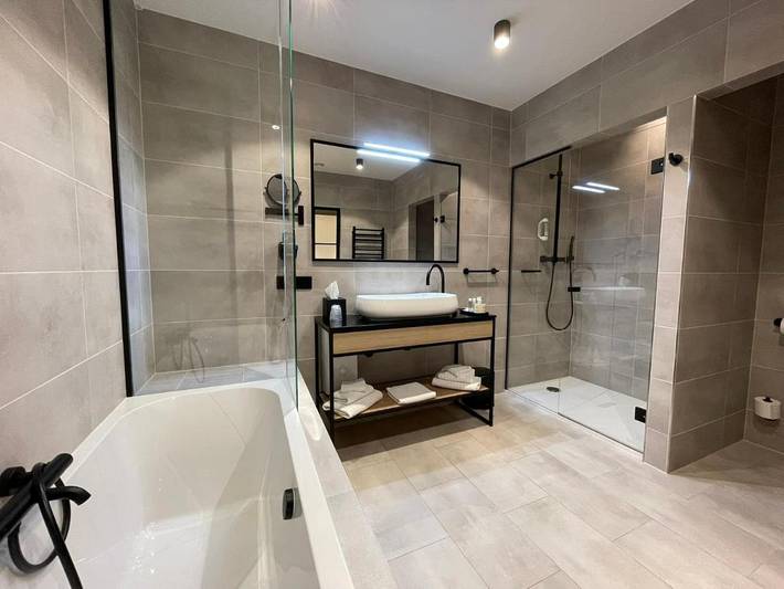Hôtel pour 2 personnes, avec jardin et vue à Celles (Hainaut) - 3
