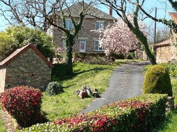 Gîte pour 8 personnes, avec jardin et terrasse à Beynat