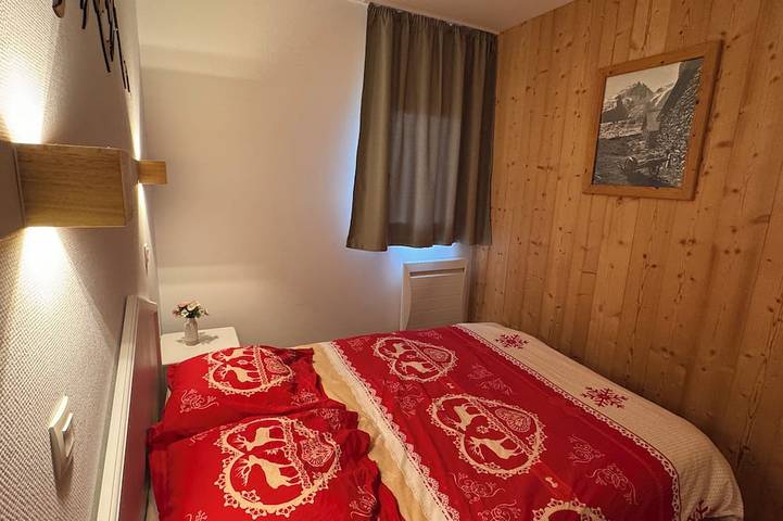 Entire apartment, T3 for 6/7 people with direct access to the slopes, beautiful view, summer swimming pool, shops in Valmeinier, Saint-Jean-de-Maurienne region