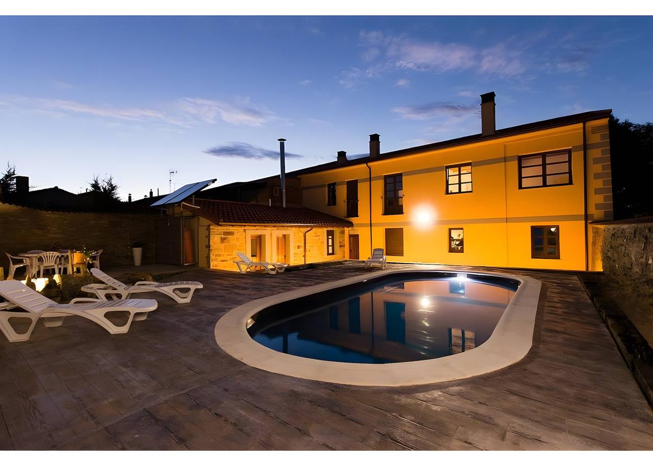 Chambre 'Habitacion 4' avec piscine partagée, terrasse partagée et Wi-Fi in Ferreras de Abajo, Province de Zamora
