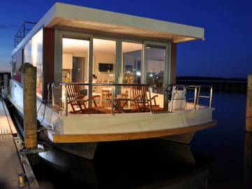 Hausboot für 2 Personen in Ribnitz, Ribnitz-Damgarten, Bild 4