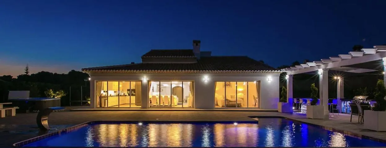 Apartamento de vacaciones para 8 personas, con jardín además de jacuzzi y piscina, Se admiten mascotas - 1