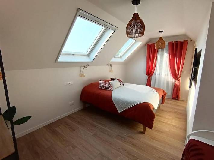 Location de vacances pour 6 personnes, avec jardin ainsi que piscine et vue dans Lesches - 2