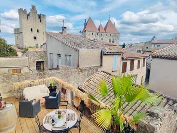 Gîte pour 2 personnes, avec terrasse et vue dans Cite Medievale