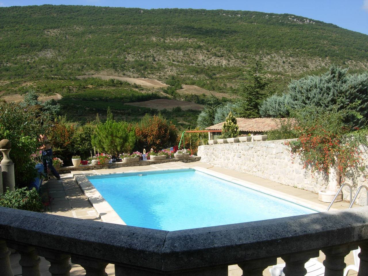 Charmante maison de vacances à La Roche-sur-le-Buis avec piscine in La Roche-sur-le-Buis, Région de nyons