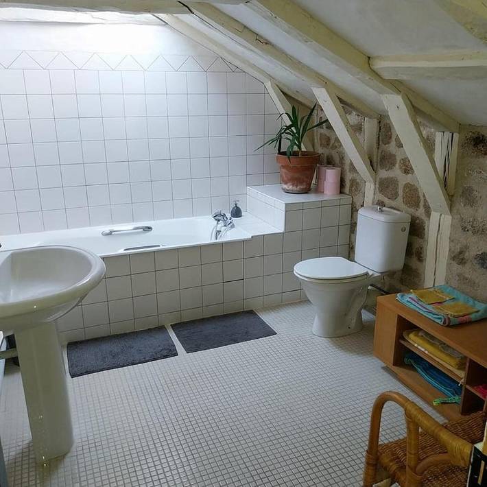Appartement de vacances pour 3 personnes, avec Balcon et Terrasse ainsi que Jardin et Vue dans le Cantal - 4