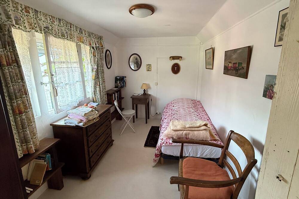 \"Charming historic chalet close to the sea\" in Gouville-sur-Mer, Coutances