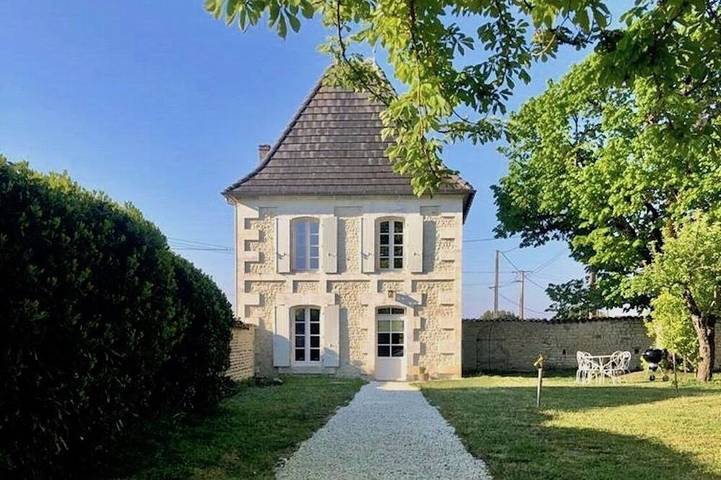 Cottage pour 2 personnes, avec jardin à Verrières (Charente)