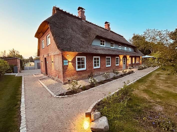 Ferienhaus für 6 Personen, mit Terrasse und Garten sowie Ausblick in Quern