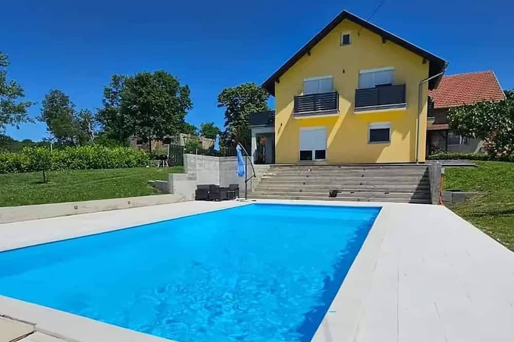 Schönes Haus in Slavonski Brod in Brod-Posavina
