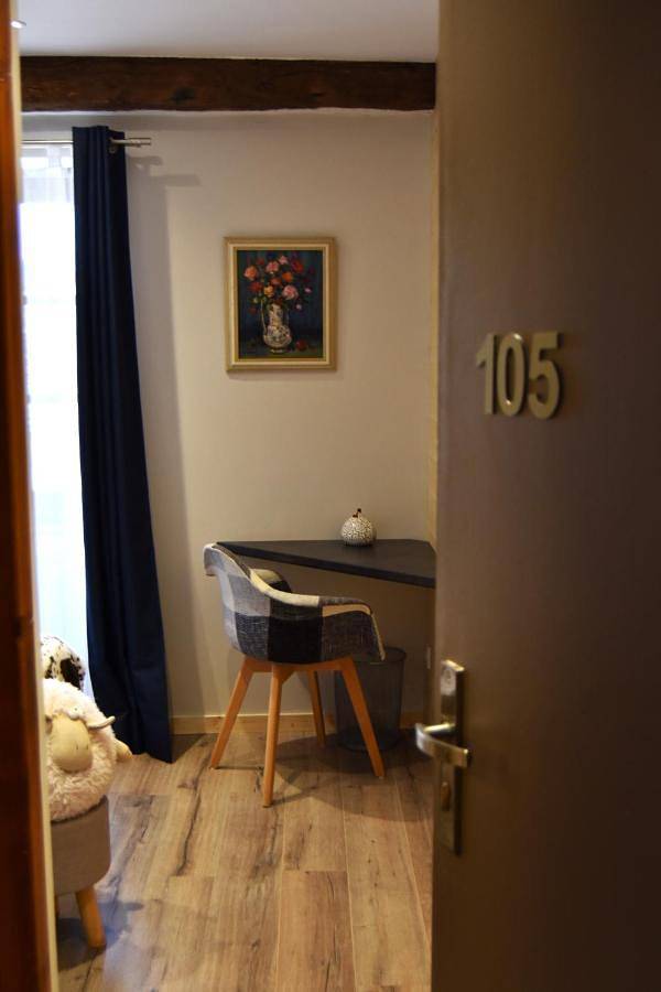 Hôtel pour 2 personnes, avec terrasse ainsi que jardin et vue à Sainte-Eulalie-d'Olt - 2
