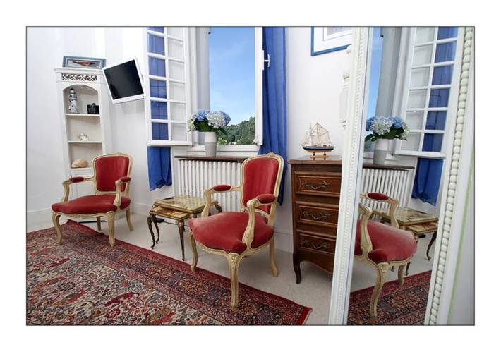 Gîte pour 3 personnes, avec jardin et bassin pour enfant, adapté aux familles à Vals-les-Bains - 2