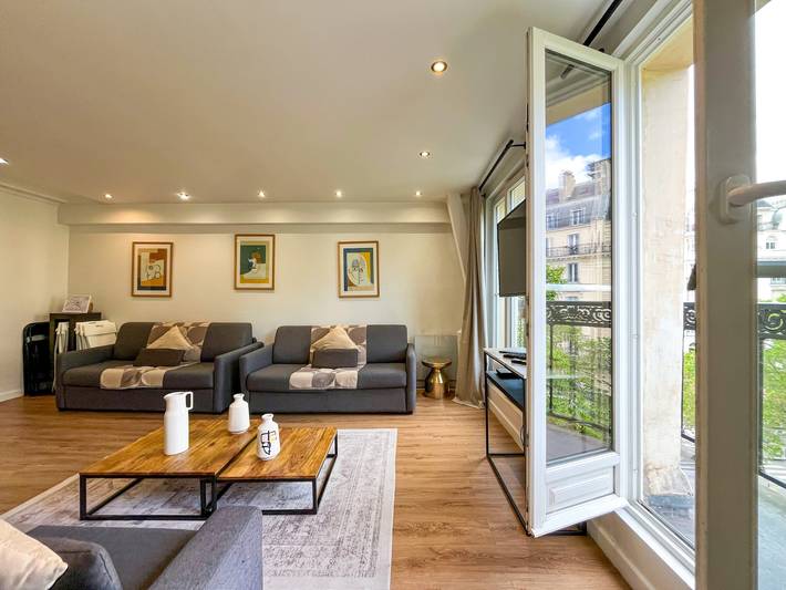 Gîte pour 15 personnes, avec terrasse dans Musée Grévin - 2
